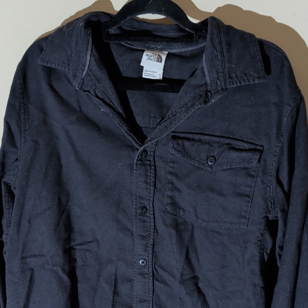 The North Face Black Men's Shirt with Logo Tag - Picture 4 of 11